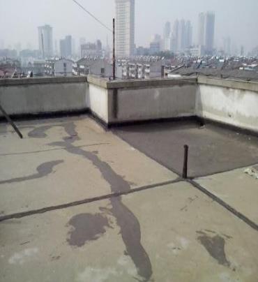 克什克腾漏水维修 楼顶漏水是什么原因，楼顶漏水维修方法是什么?